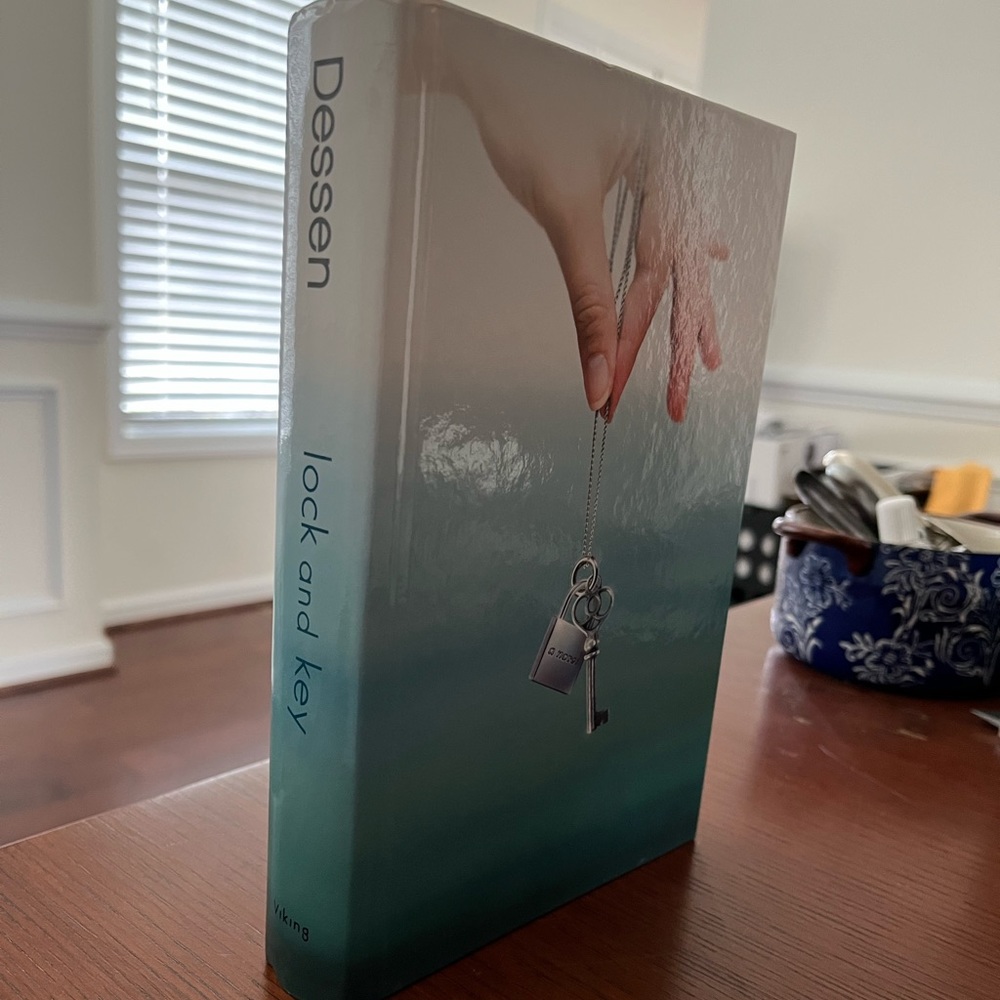 Lock and Key Hardcover author Sarah Dessen